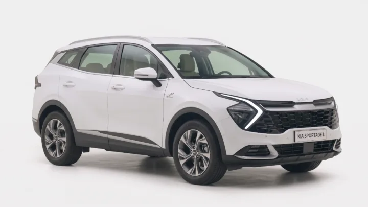 Kia Sportage L, studio photograph on a plain background